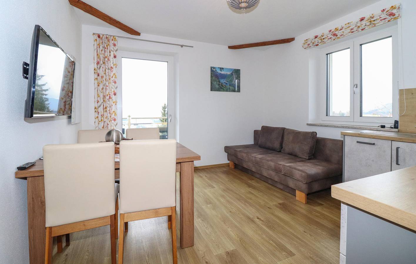Ganze Ferienwohnung, Gemütliche Ferienwohnung: WLAN, Terrasse, in der Nähe des Flusses und der Skistation, Parkplatz inklusive in Salzkammergut-Berge, St. Koloman
