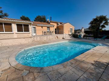 Location de vacances pour 8 personnes, avec jardin à Coulounieix-Chamiers