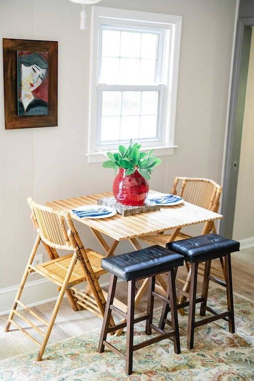 Modern ranch house conveniently located in Greensboro in Greensboro, Guilford County