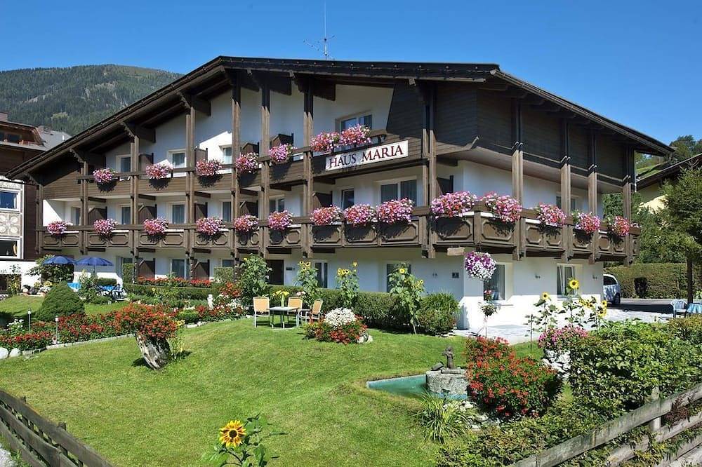 Familienzimmer mit Südbalkon - Haus Maria in Bad Kleinkirchheim, Nockberge