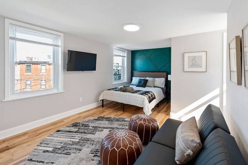 Pet Friendly- Big- King Bed | Minutes 2 Stadiums in Philadelphia, Philadelphia County