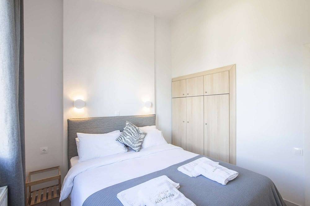 Apartamento entero, Alterra Vita Apartments: Apartment with Attic and sunset view in Neos Marmaras, Sithonia Peninsula