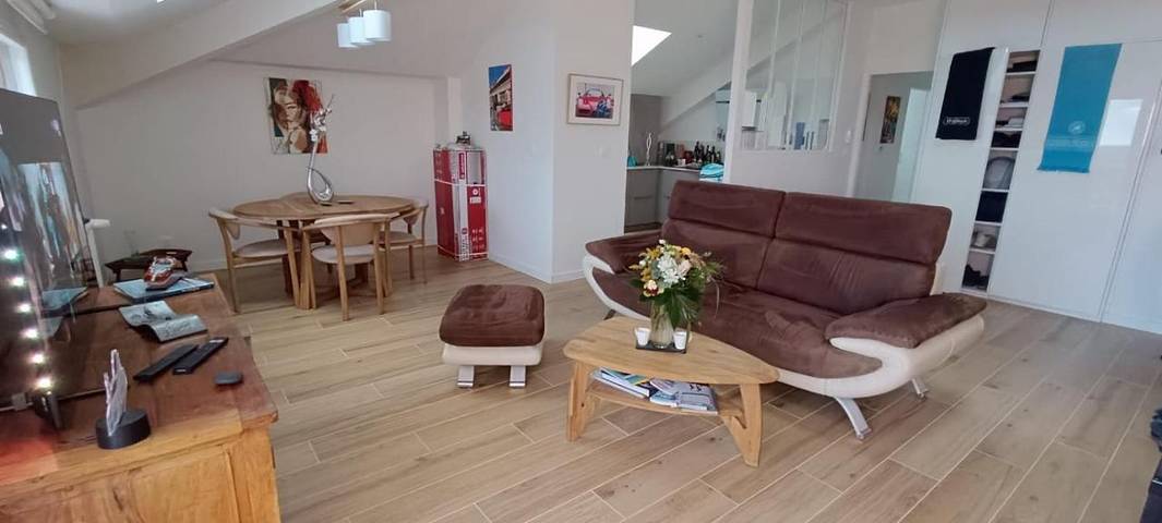 Gîte pour 4 personnes, avec terrasse et vue à Fleurieux-sur-l'Arbresle