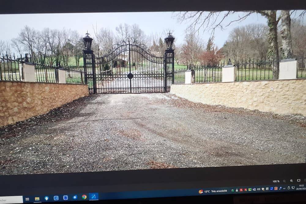 Entire apartment, Le Petit Paradis Apartment for 2 people in Le Bugue, Périgord