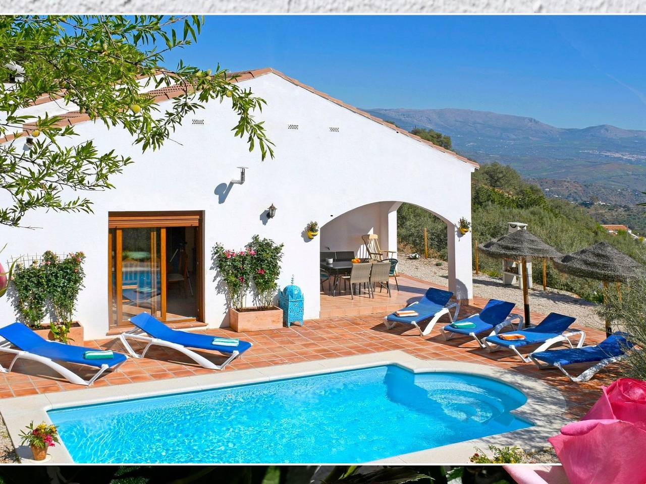 Villa Roble, Pers, Beheizter Pool, Petfriendly in Comares, Provincia de Málaga