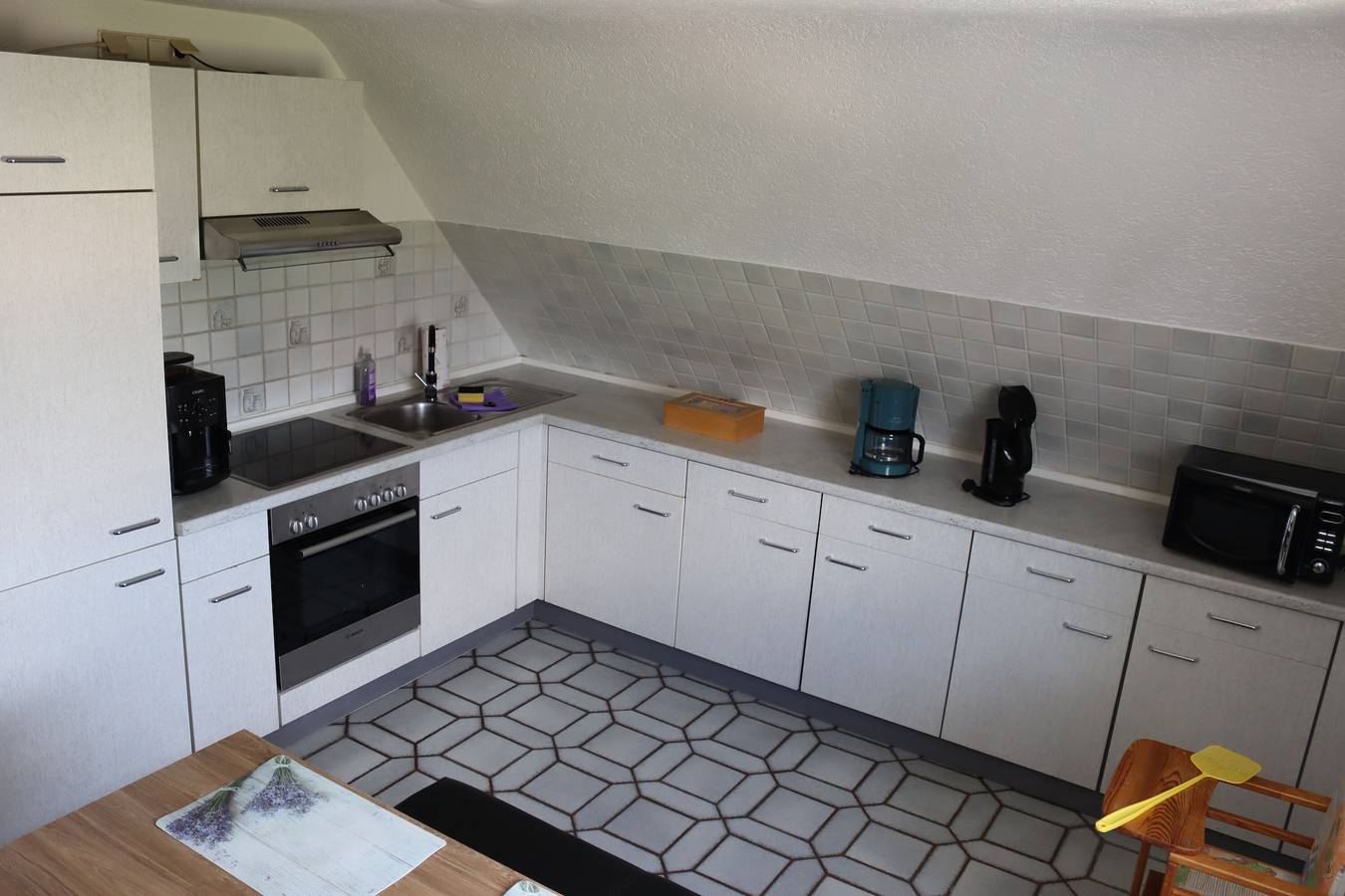 Ganze Wohnung, Ferienwohnung 'Honacker' mit Privatterrasse, Gemeinschaftsgarten und Wi-Fi in Steißlingen, Landkreis Konstanz
