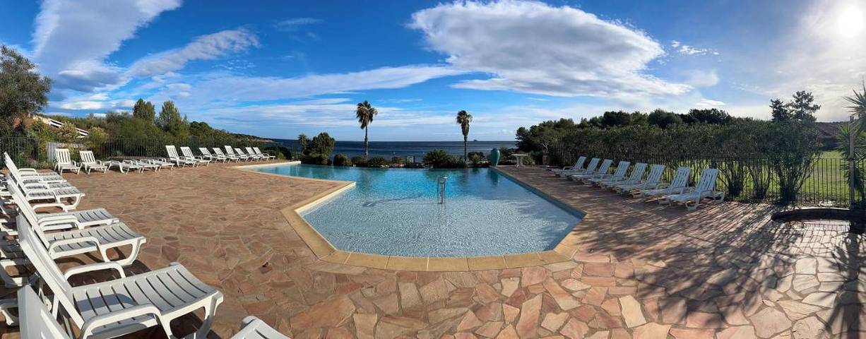 Parc de vacances pour 4 personnes, avec sauna ainsi que piscine et jardin en Corse - 2