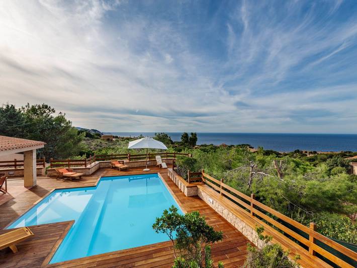 Casa vacanza per 2 persone, con piscina e terrazza in Sardegna