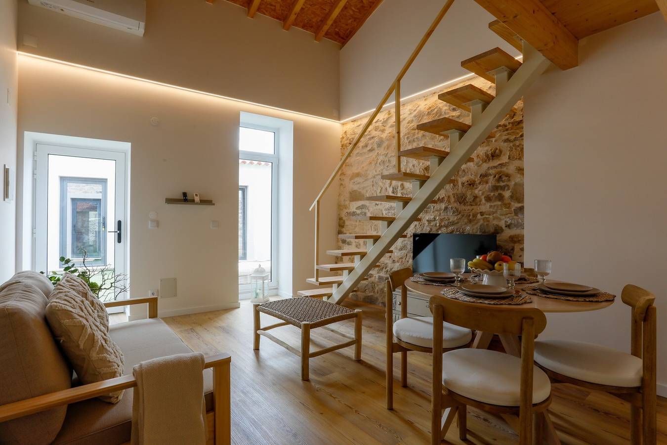 Ganze Wohnung, Vila Santa Luzia 2 mit Gemeinschaftspool, Wlan und Klimaanlage in Fátima, Santarém Distrikt
