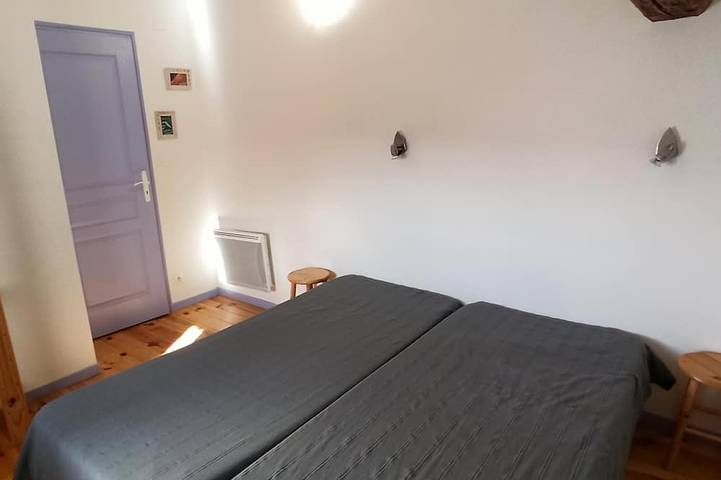 Location de vacances pour 8 personnes, avec piscine et terrasse à Montréal (Rhône-Alpes) - 3