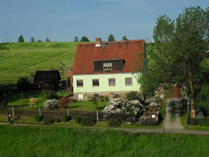 Ferienhaus für 2 Personen, mit Balkon und Garten in Struppen