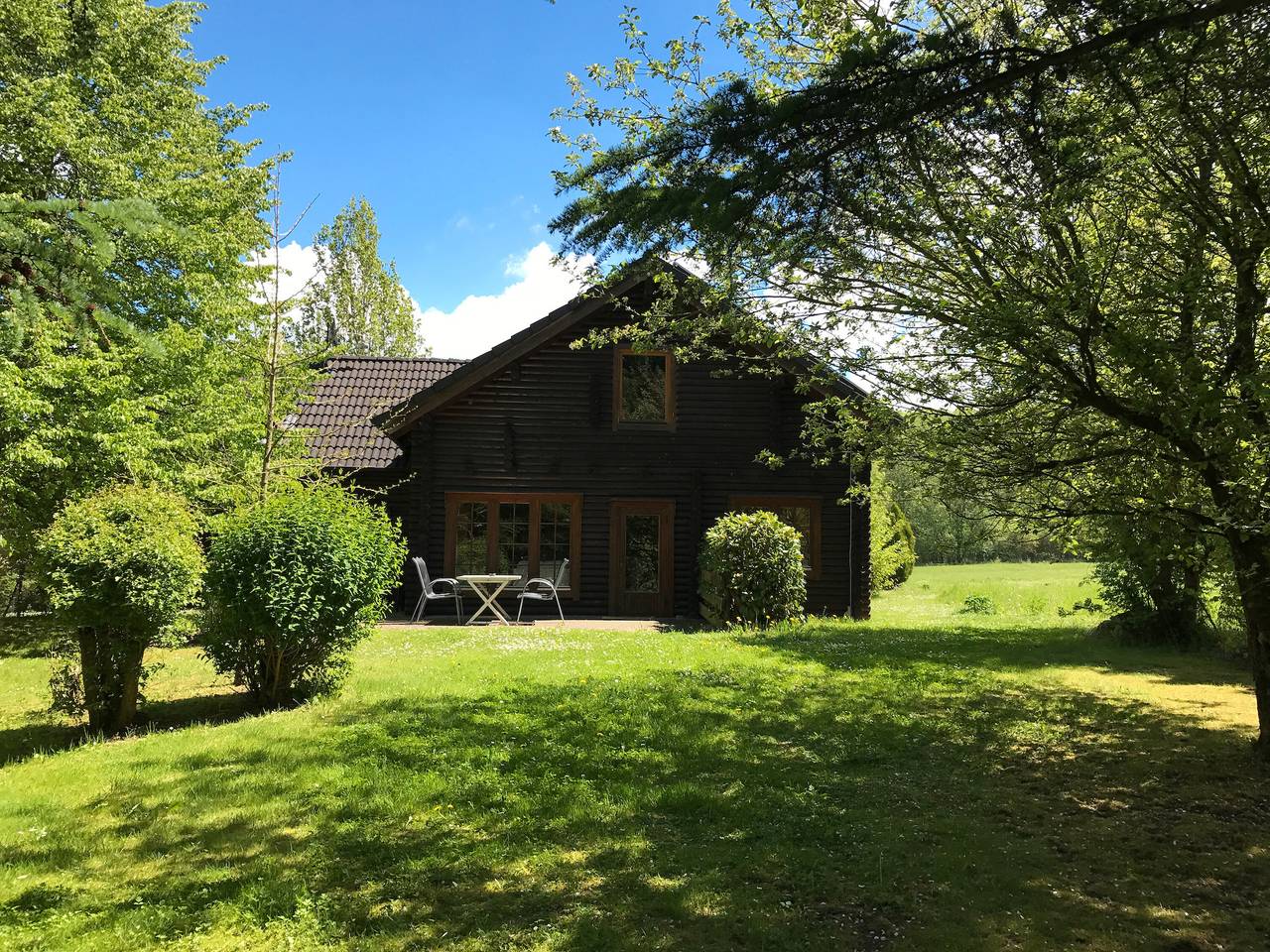 Ferienhaus 'Blockhaus Marie' mit privater Terrasse, privatem Garten und Wlan in Silbersee, Frielendorf