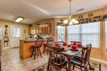 Chalet for 10 Guests in Pigeon Forge, Sevier County, Picture 3