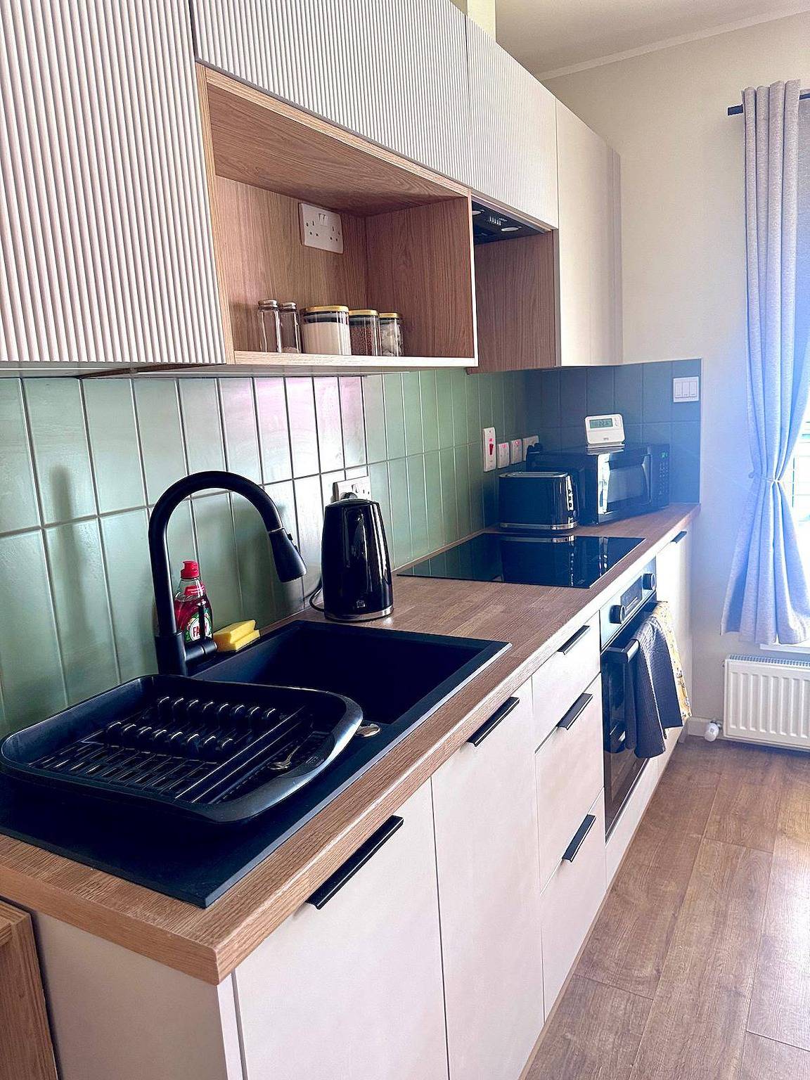 Entire studio, Studio Sleeps 2 with Parking in Belfast, County Down