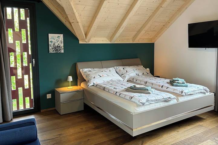 Ganze Wohnung, Relaxing country retreat for up to 8 guests near Lake of Constance in Wäldi, Zürich Voralpen