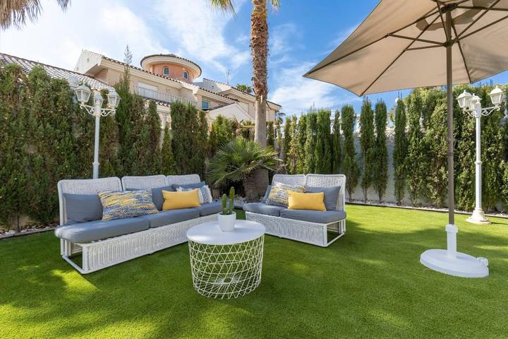Casa rural para 10 personas, con Terraza y Jardín además de Piscina y Vistas al lago en La Manga del Mar Menor - 3