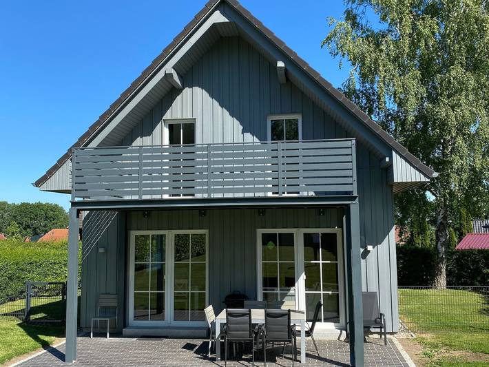 Ferienhaus für 6 Personen, mit Balkon und Terrasse sowie Garten in Göhren-Lebbin