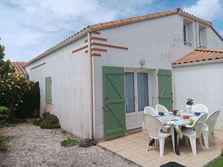 Location de vacances pour 4 personnes, avec Terrasse et Piscine dans Office De Tourisme De La Faute Sur Mer