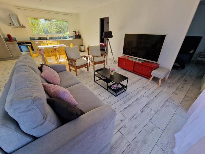 Location de vacances pour 6 personnes, avec Terrasse et Jardin à Veyras - 2