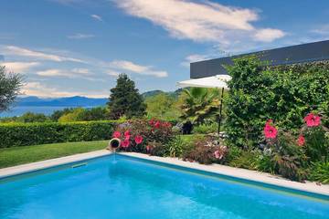 Villa für 8 Personen, mit Garten und Terrasse sowie Sauna in Bardolino