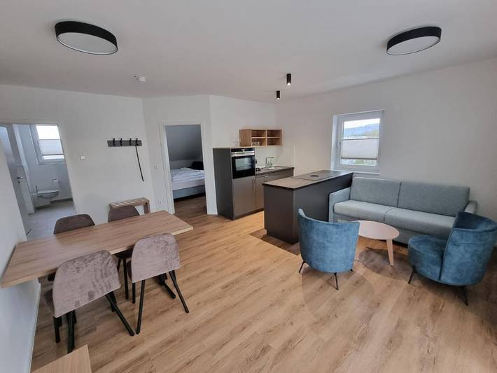 Ferienwohnung für 5 Personen, mit Balkon und Terrasse sowie Garten