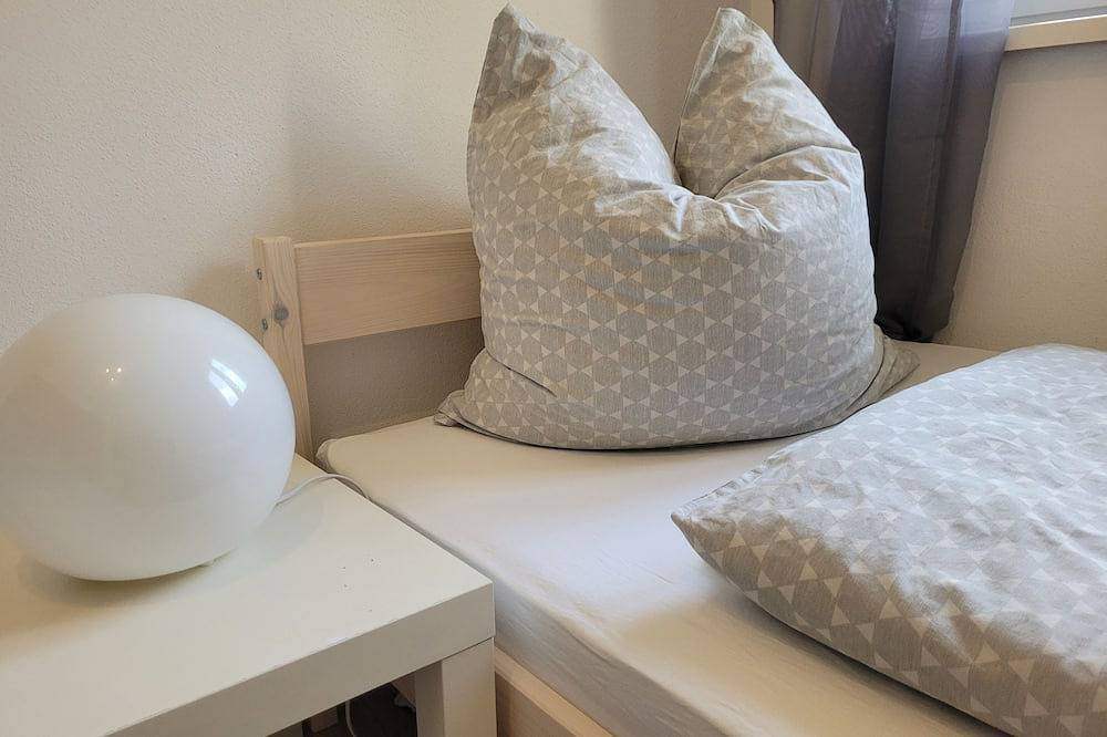 Ganze Wohnung, Ruhige und moderne Ferienwohnung in ruhiger Lage am Rande der Alpen in Hausham, Bayerische Alpen