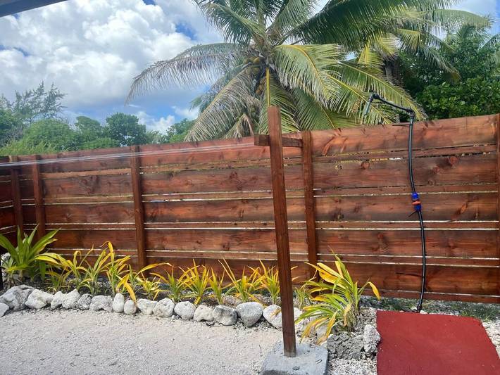 Gîte pour 2 personnes, avec terrasse et jardin dans Fakarava - 4