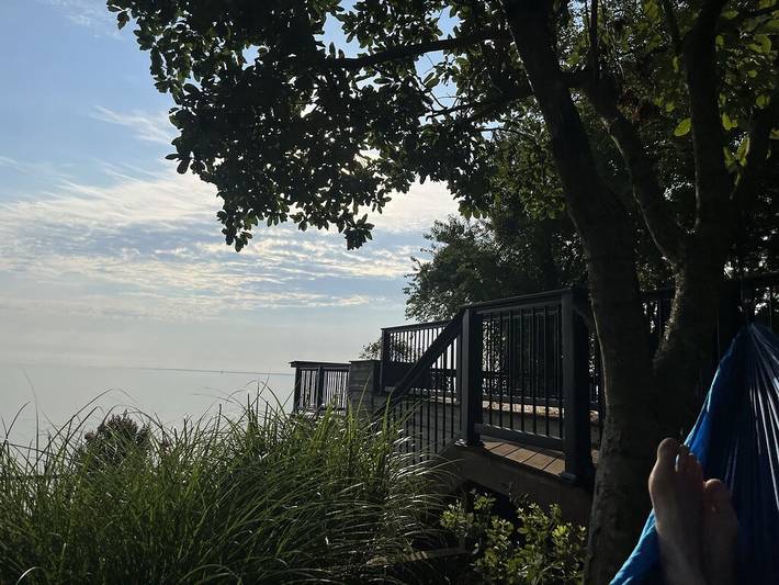 Vacation rental for 16 people, with balcony and yard as well as hot tub and sauna, with pets in Southern Maryland