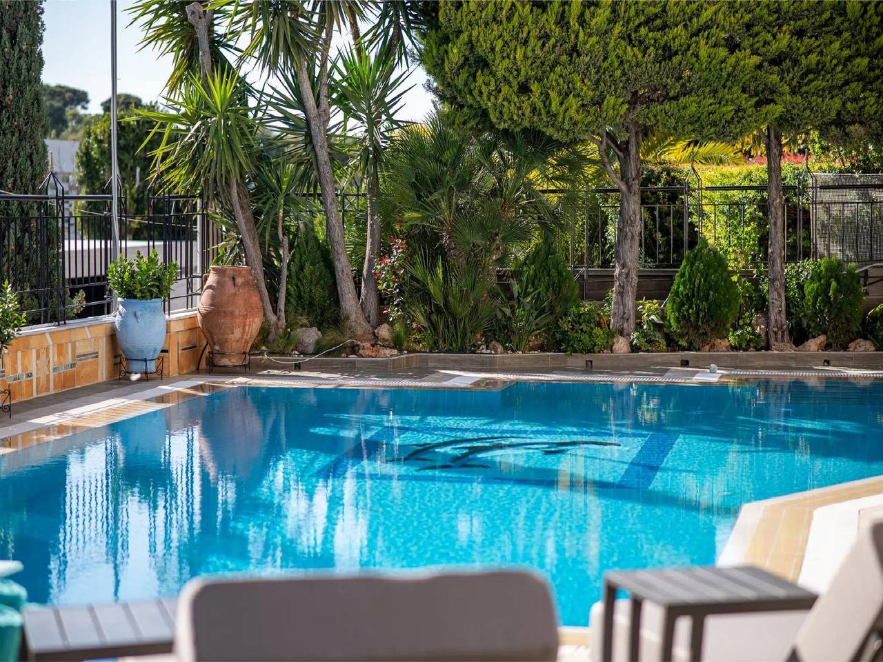 Luxury Athens Villa | Villa Azure Breeze | 6 Bedrooms | Sparkling Private Pool in Voula, Regionalbezirk Ostattika