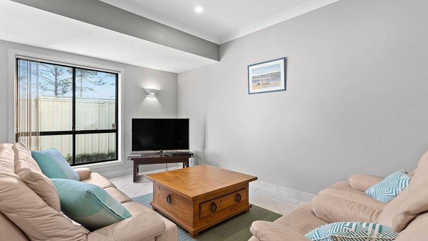 Holiday home for 6 people, with balcony in Evans Head