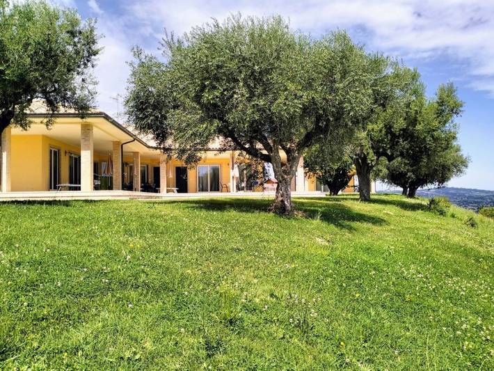 Gîte pour 6 personnes, avec Balcon et Jardin ainsi que Bassin pour enfant et Piscine à Roseto degli Abruzzi - 2