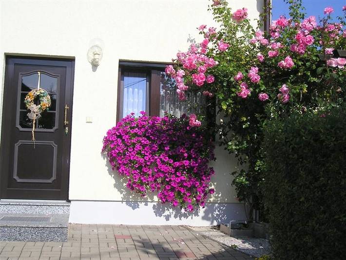 Ferienwohnung für 3 Personen, mit Balkon/Terrasse und Terrasse in Waltershausen - 2