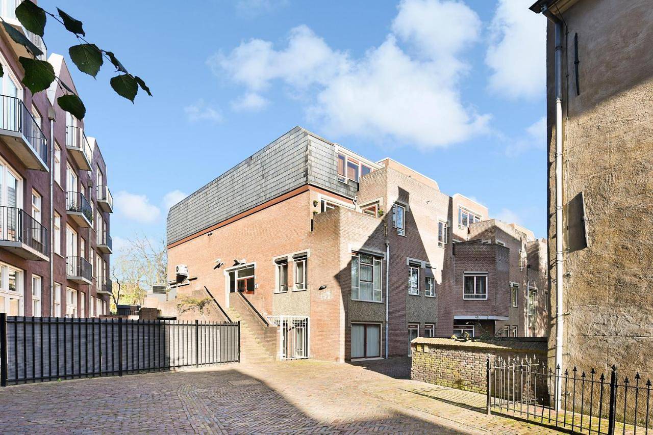 Geheel appartement, Mega Apartment I City Centre I King Beds in 's-Hertogenbosch, Noord-Brabant