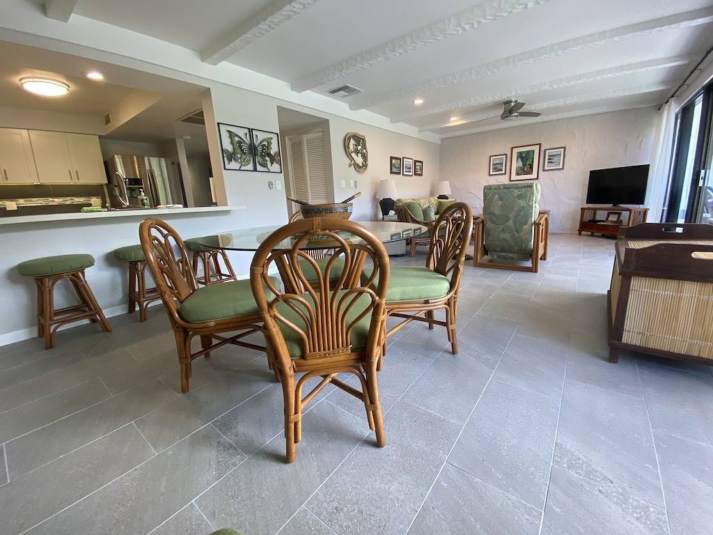 Ganze Wohnung, Deluxe 2 Bedroom 2Ba on Ocean Front Property with Private Beach Unit in Komohana Kai, Alii Kai