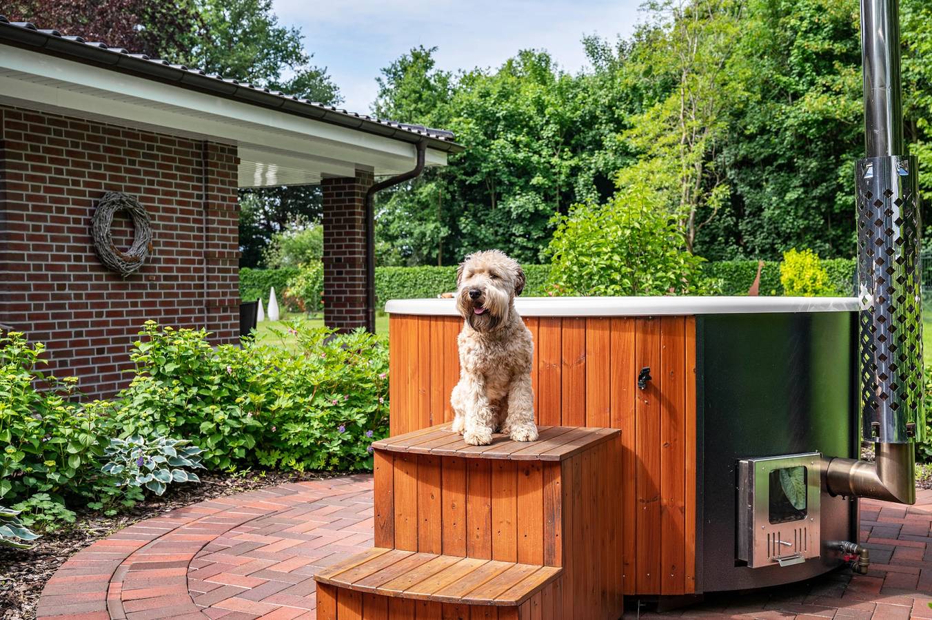 Ganze Wohnung, Ferienwohnung Kronsberg mit Sauna, privatem Garten, Wlan und Klimaanlage in Bösel, Oldenburger Münsterland