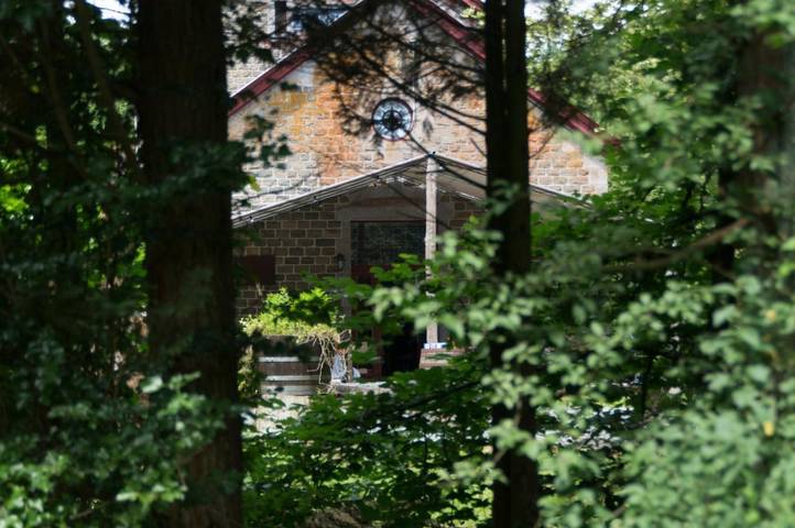 Location de vacances pour 24 personnes, avec vue et jardin à Yvoir - 3