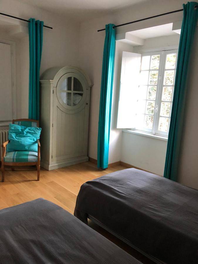 Location de vacances pour 8 personnes, avec vue ainsi que vue sur le lac et jardin dans Le Buisson - 3