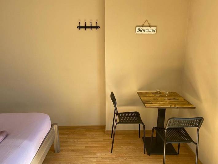 Gîte pour 2 personnes, avec terrasse, animaux acceptés à L'Isle-sur-la-Sorgue - 4