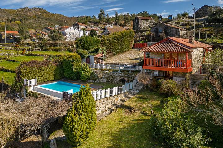 Casa de férias para 6 pessoas, com Varanda e Jardim e ainda Piscina no Região Norte