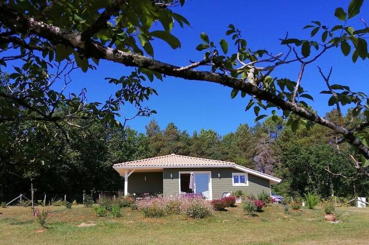 Chalet pour 4 personnes, avec Terrasse et Jardin