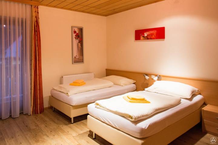 Dreibettzimmer Nr. 119, Dusche, Wc in Murau, Murau (Kreischberg)