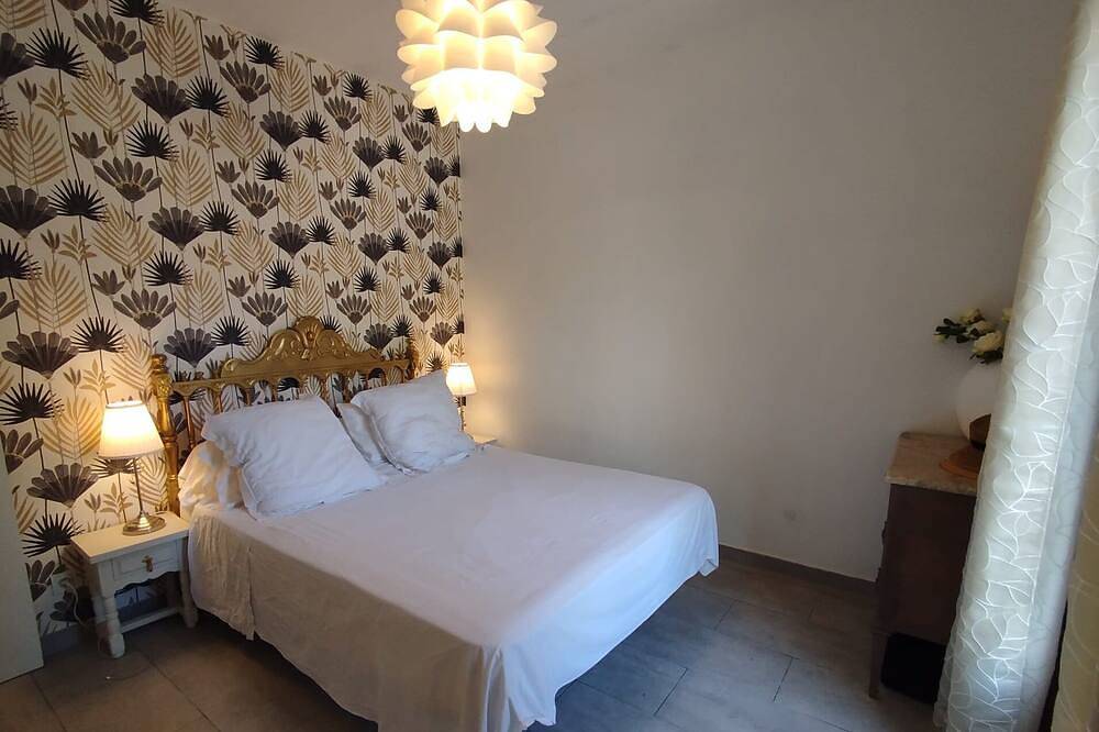 Pleasant villa between sea and mountains in Las planes del Rey in Pratdip, Costa Dorada