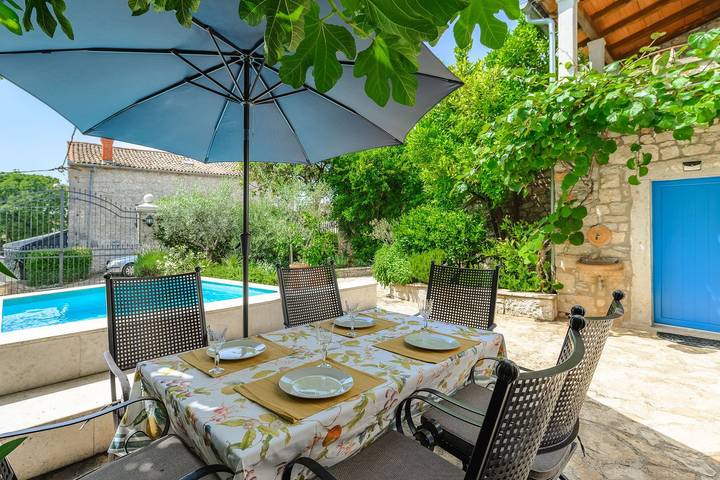Ferienhaus für 6 Personen, mit Garten und Pool sowie Terrasse und Sauna, mit Haustier in Porec und Umgebung - 2