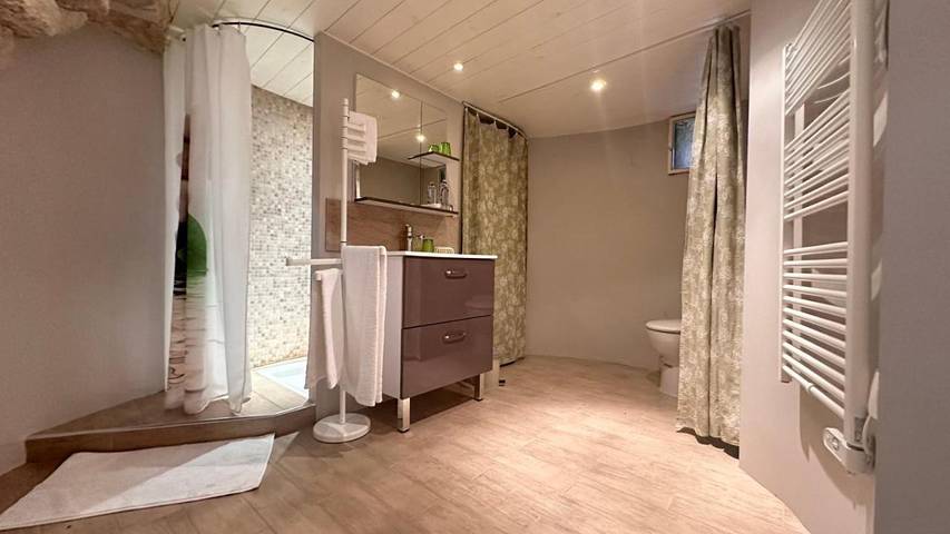 Location de vacances pour 2 personnes, avec piscine ainsi que jardin et vue à Terraube - 4