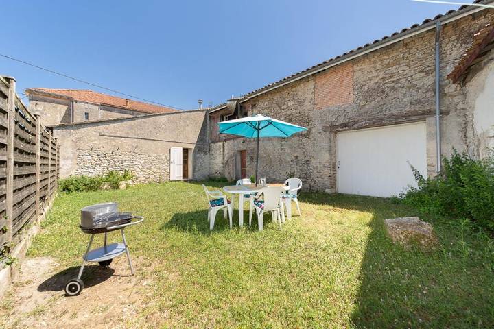 Location de vacances pour 4 personnes, avec jardin à Saint-Androny - 2