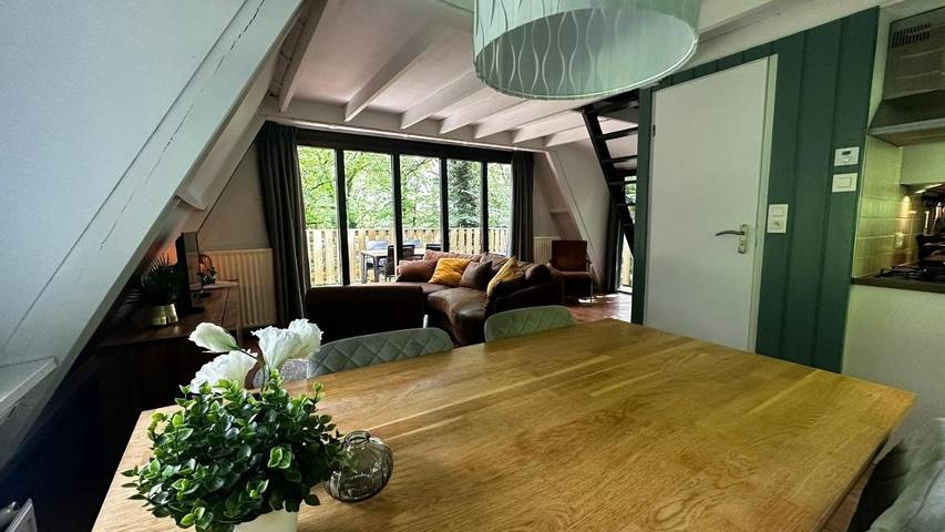 Chalet voor 4 personen, with uitzicht and zwembad as well as tuin, kindvriendelijk in Durbuy