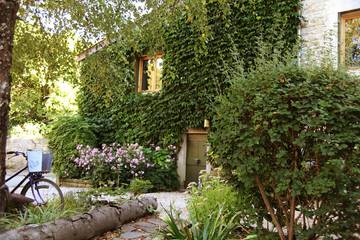 Gîte pour 2 personnes, avec jardin dans Val-Revermont