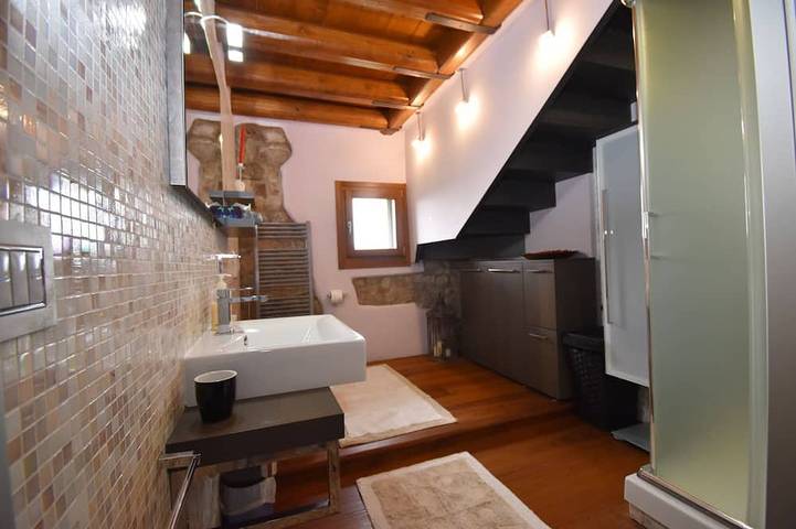 Ganze Wohnung, Apartment in einem alten Dorf von 1600 im Regionalpark der Euganeischen Hügel in Teolo, Euganeische Hügel