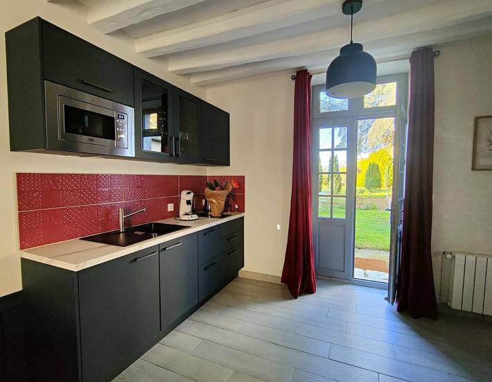 Gîte pour 2 personnes, avec terrasse ainsi que jardin et vue à Durtal - 2