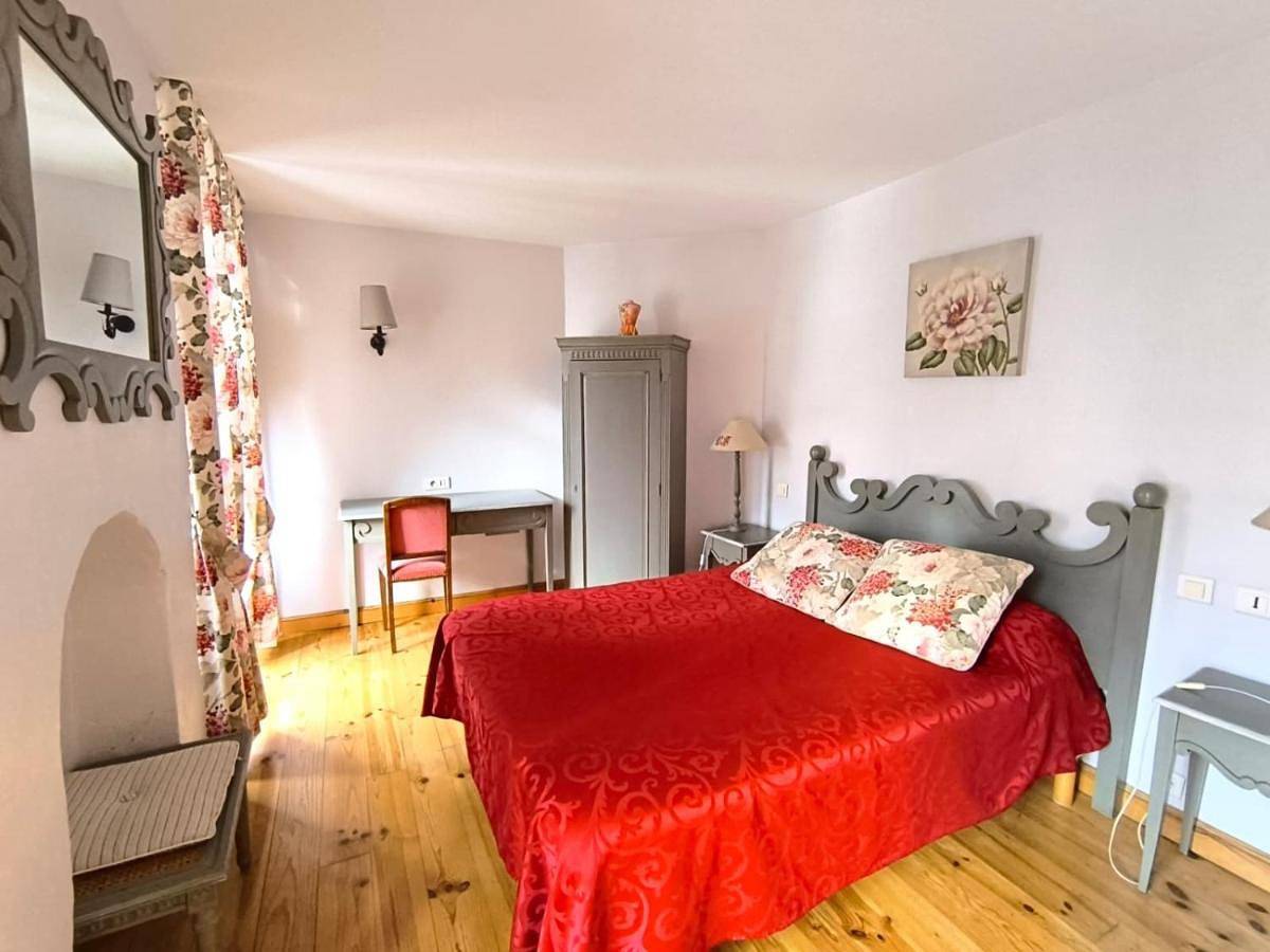 Hotel L'Astrolabe in Oloron-Sainte-Marie, Béarn